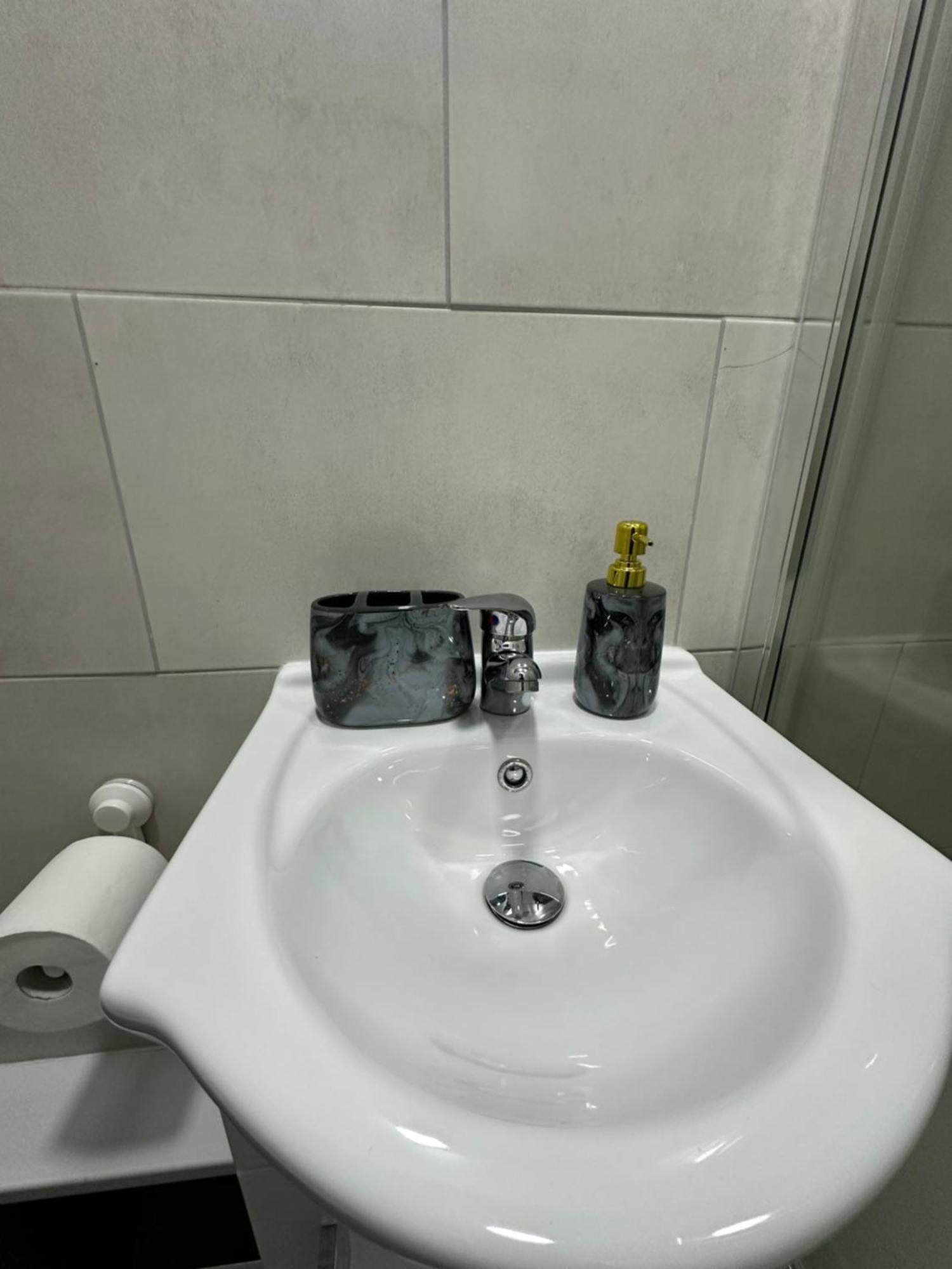 Private Luxurious City Studio-Daily,Weekly,Monthly Бирмингем Экстерьер фото